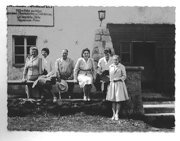 Sommer am Berghaus, 1955